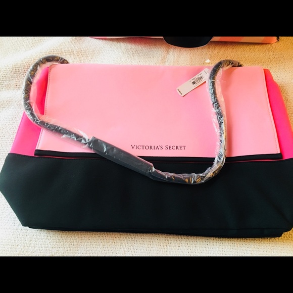 Brand new Victoria Secret cooler bag - Picture 3 of 8